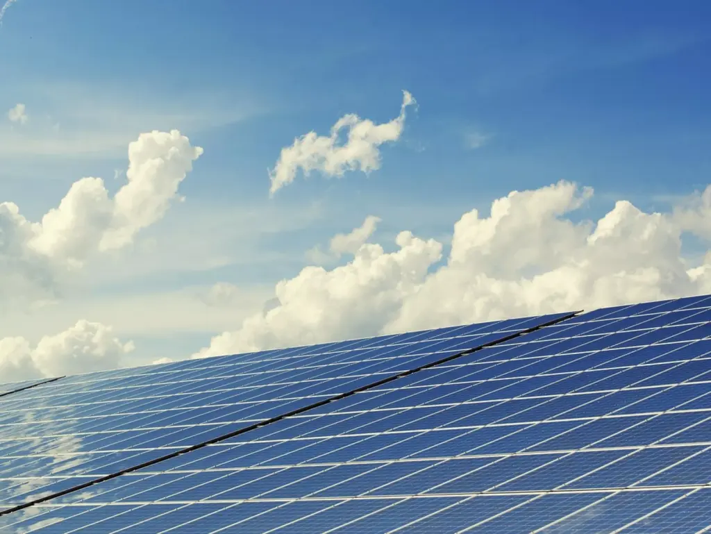 The impact of global energy transition on CAPEX: Allocation shifting from fossil fuels to clean energy projects